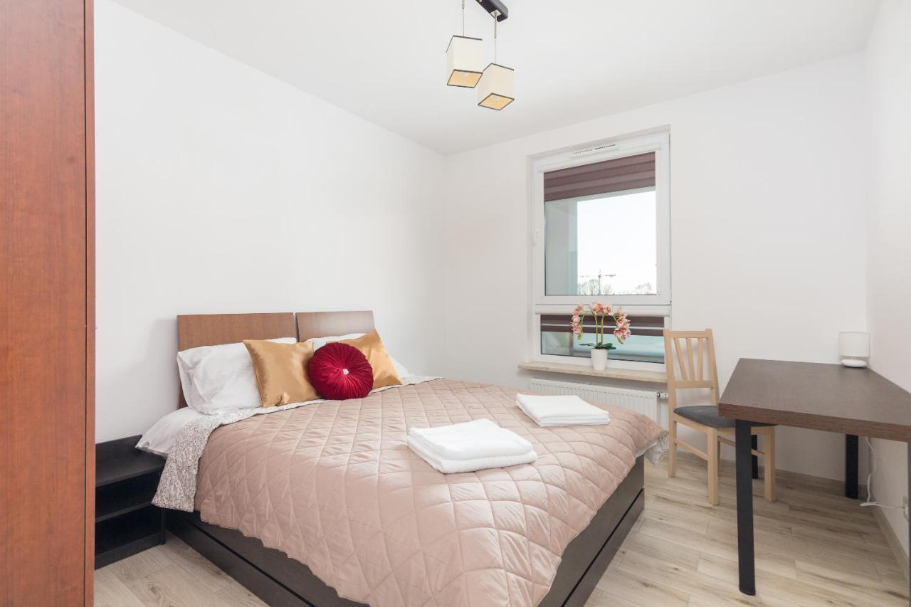 Metro Targowek Homely Apartment Warsaw Exterior photo